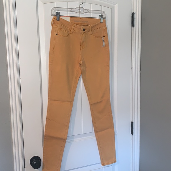 Old Navy mustard skinny jeans - Picture 2 of 3